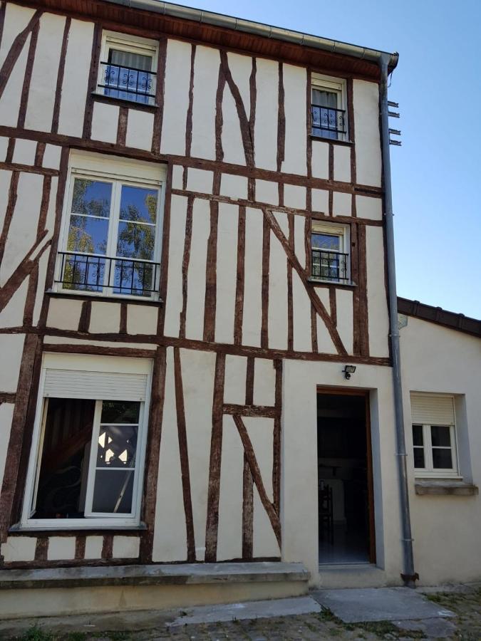 F4 Dans Maison Au Calme Pres Du Centre De Chalons En Champagne Luaran gambar