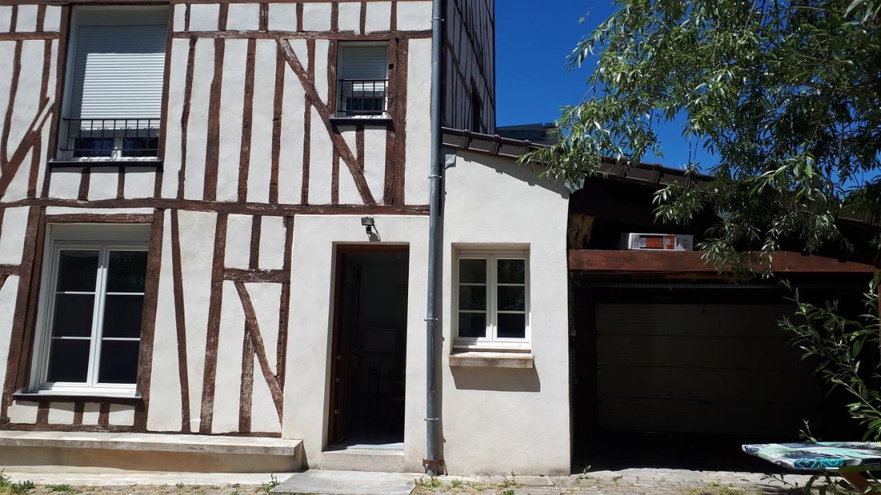 F4 Dans Maison Au Calme Pres Du Centre De Chalons En Champagne Luaran gambar